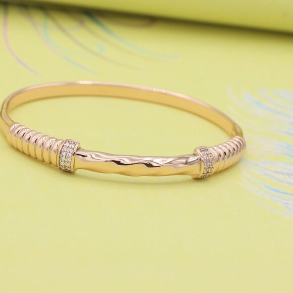 Elegant Rose Gold Bangle with Ribbed & Wave Design, XPBL0440 - Picture 5 of 12